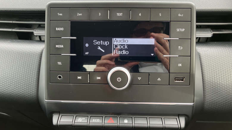 Renault Clio 1.0 TCe 100 Play 5dr Petrol Hatchback